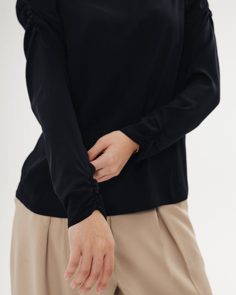 Puffy Detailed Top
