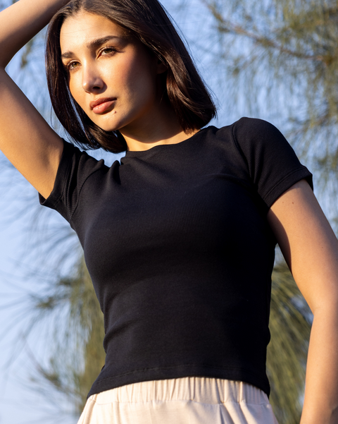 Ribbed Crew-neck Half Sleeve Top