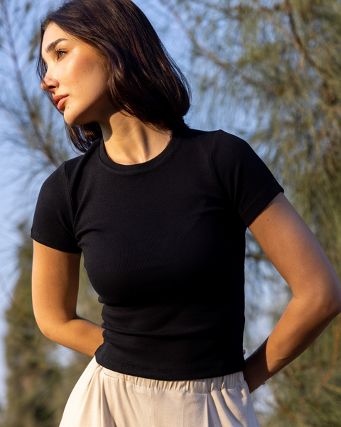 Ribbed Crew-neck Half Sleeve Top