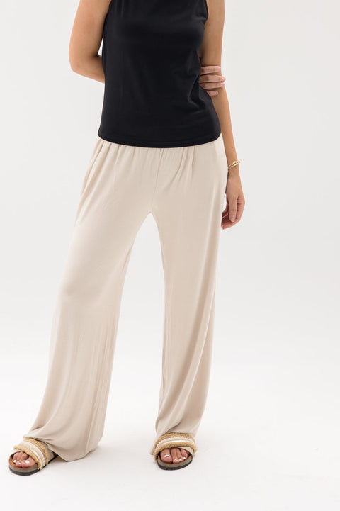 Basic Sleeveless Undershirt