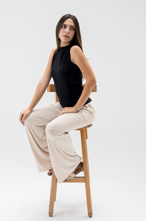 Basic Sleeveless Undershirt