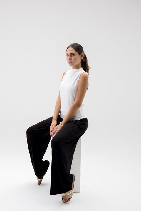 Basic Sleeveless Undershirt