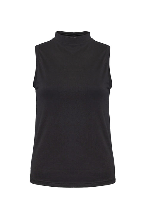 Basic Sleeveless Undershirt
