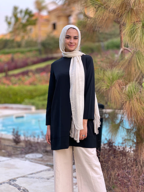 بلوزة طويلة ذات رقبة عالية